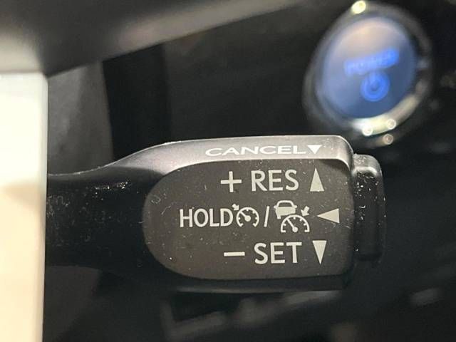 Toyota PRIUS 2018-10 187059-5
