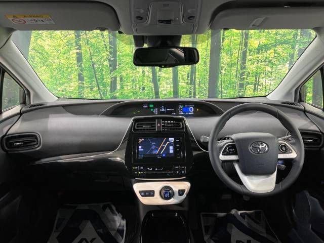 Toyota PRIUS 2018-10 187059-1