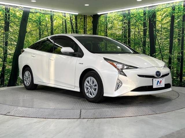 Toyota PRIUS 2018-10 187059-16