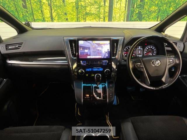 Toyota VELLFIRE 2018-01 243761-1