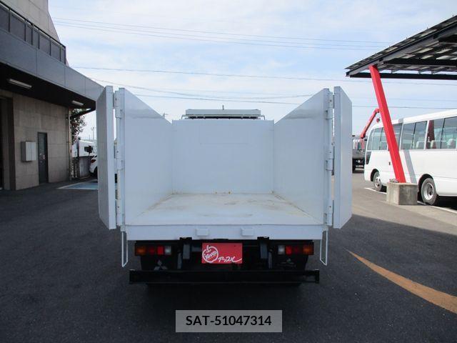 Mitsubishi CANTER 2016-06 200527-6