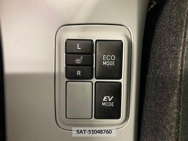 Toyota AQUA 2013-08 292178-5
