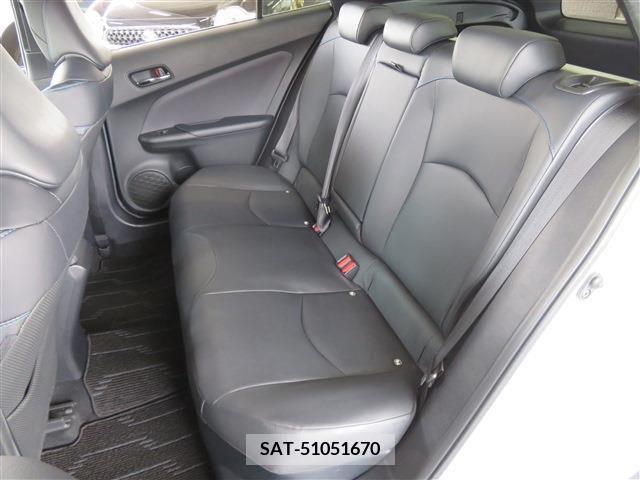 Toyota PRIUS 2017-07 205807-9