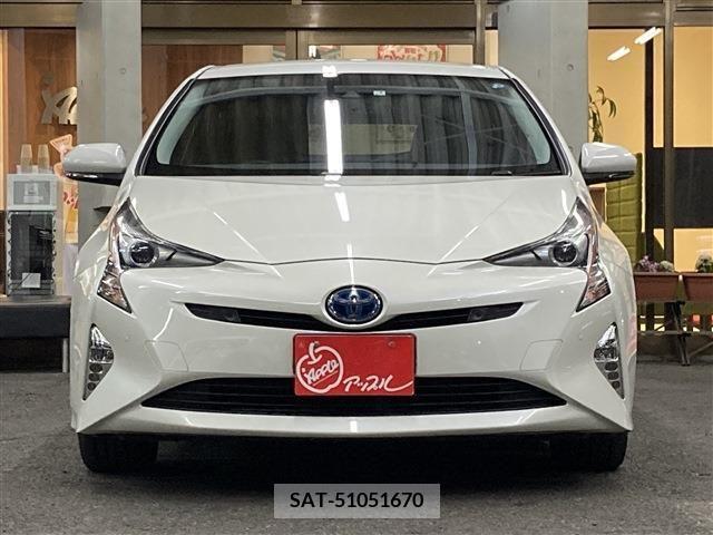 Toyota PRIUS 2017-07 205807-1