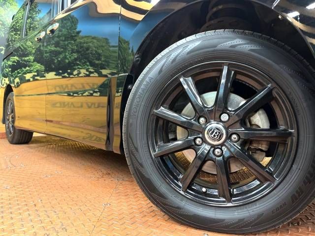 Toyota VOXY 2015-01 15494-14