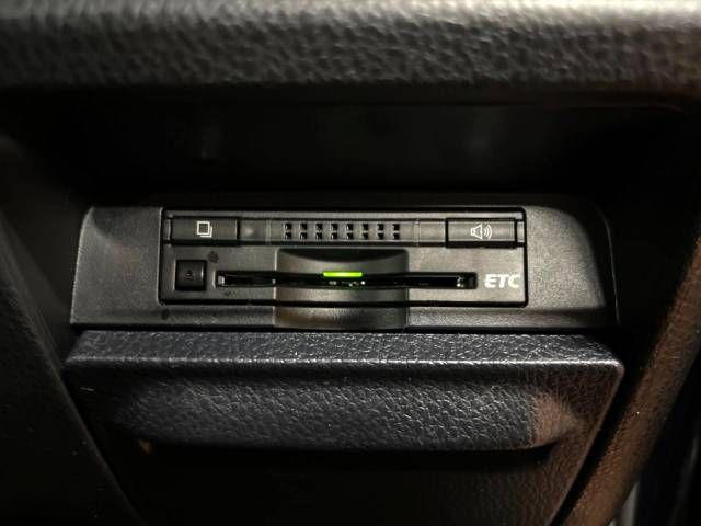 Toyota VOXY 2015-01 15494-7