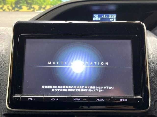 Toyota VOXY 2015-01 15494-3
