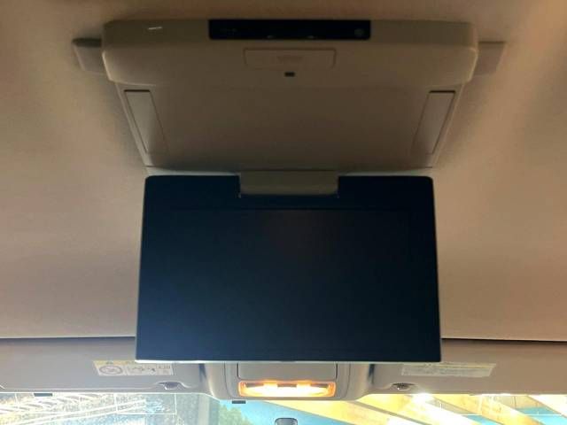 Toyota VOXY 2015-01 15494-2