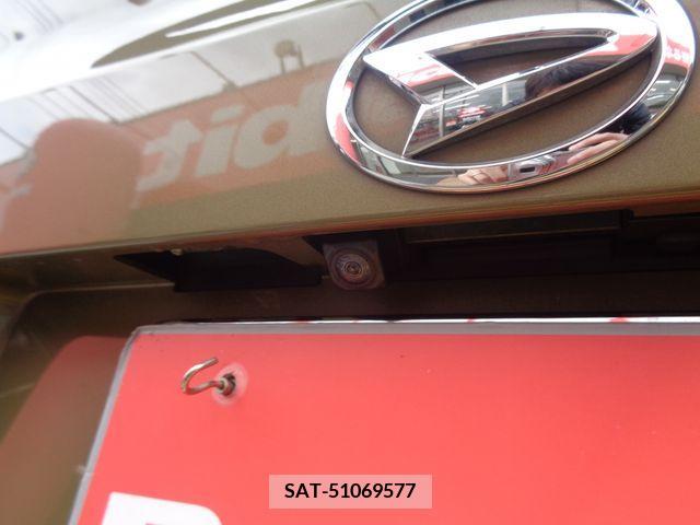 Daihatsu WAKE 2018-04 241471-11