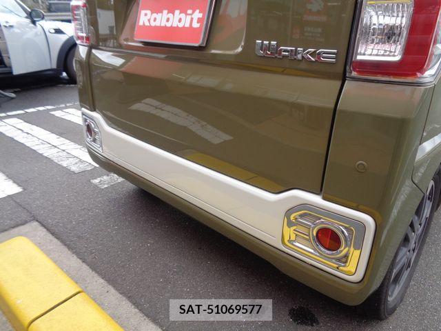 Daihatsu WAKE 2018-04 241471-12