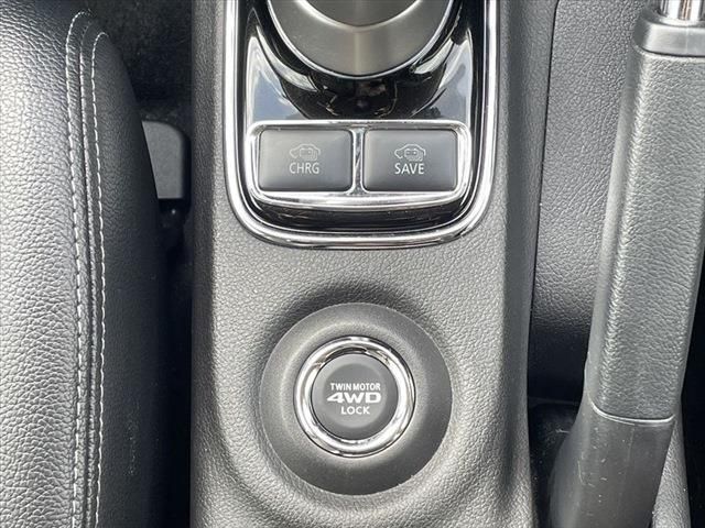 Mitsubishi OUTLANDER PHEV 2014-01 188718-29