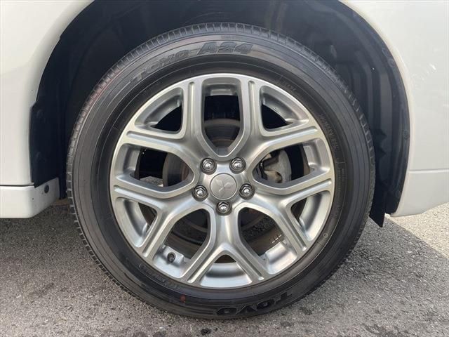 Mitsubishi OUTLANDER PHEV 2014-01 188718-14