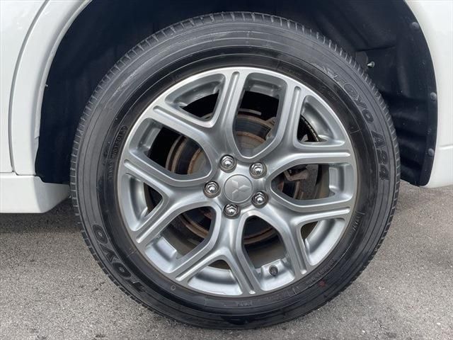 Mitsubishi OUTLANDER PHEV 2014-01 188718-17