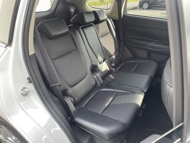Mitsubishi OUTLANDER PHEV 2014-01 188718-20