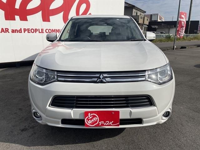 Mitsubishi OUTLANDER PHEV 2014-01 188718-1
