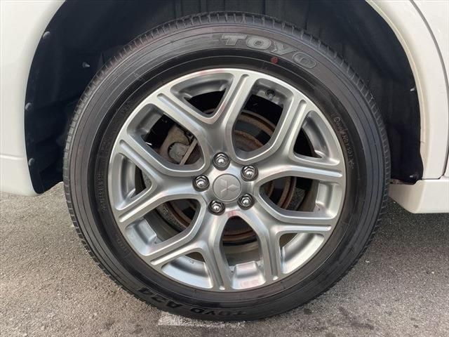 Mitsubishi OUTLANDER PHEV 2014-01 188718-15