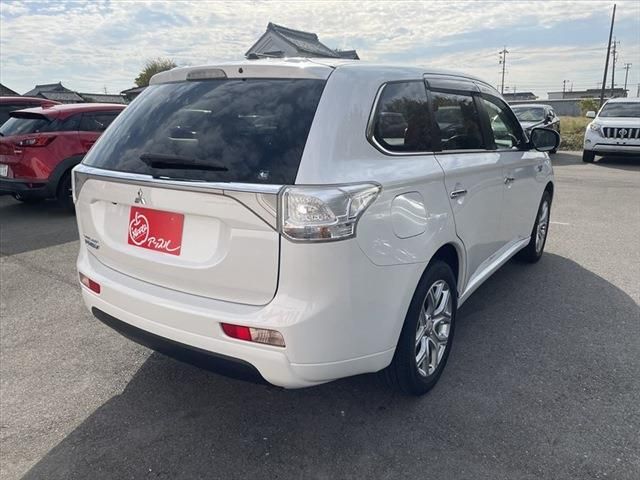 Mitsubishi OUTLANDER PHEV 2014-01 188718-4
