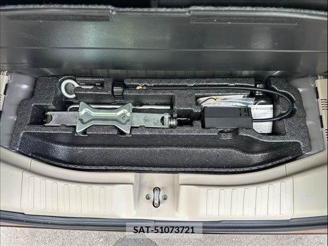 Honda N BOX 2018-02 306962-15
