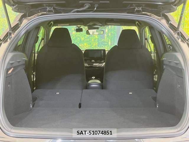 Toyota C-HR 2017-09 323008-10