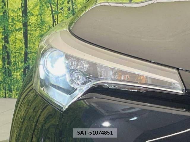 Toyota C-HR 2017-09 323008-12