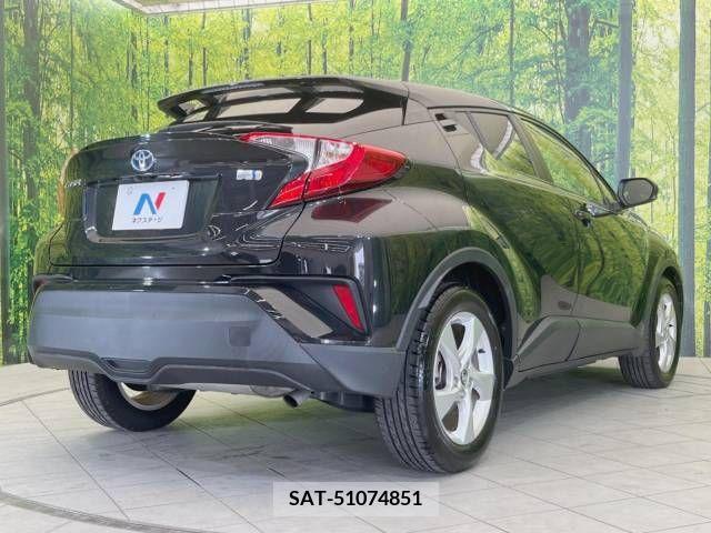 Toyota C-HR 2017-09 323008-17