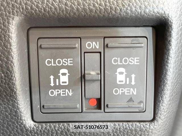 Honda N BOX CUSTOM 2022-02 278992-5