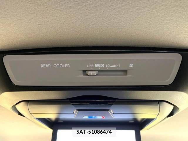 Toyota VOXY 2017-01 376461-7