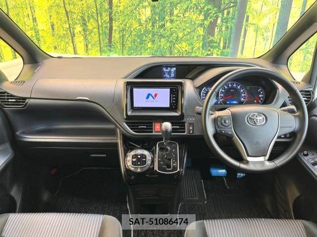 Toyota VOXY 2017-01 376461-1