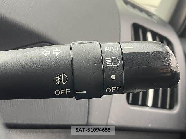 Toyota PRIUS 2013-07 322025-5