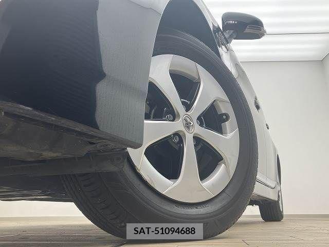 Toyota PRIUS 2013-07 322025-12