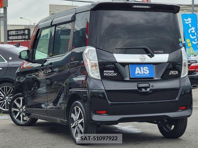 Nissan ROOX 2017-11 323856-8