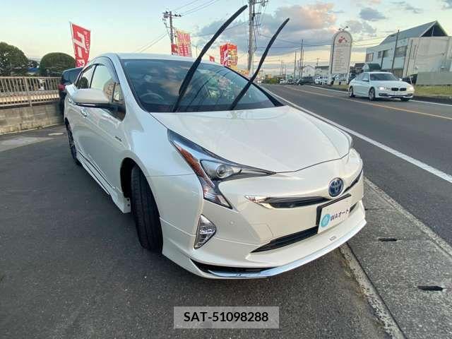 Toyota PRIUS 2018-08 281779-15