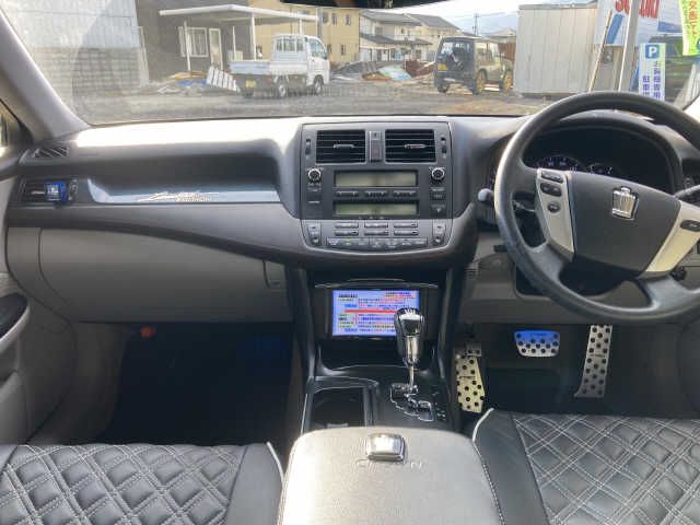 Toyota CROWN SEDAN 2012-03 192231-3