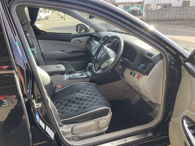 Toyota CROWN SEDAN 2012-03 192231-1