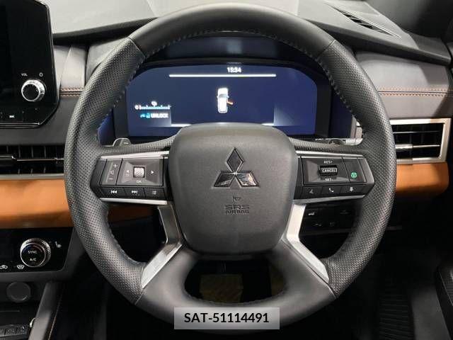 Mitsubishi OUTLANDER PHEV 2023-07 303901-11
