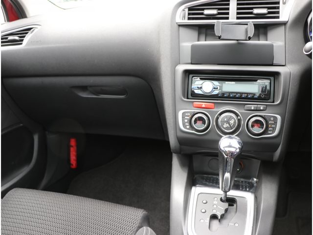 Citroen C4 2016-04 8660-4