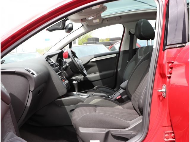 Citroen C4 2016-04 8660-8