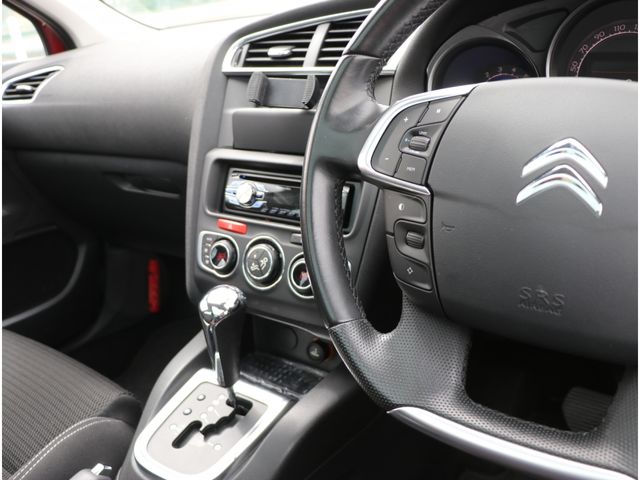 Citroen C4 2016-04 8660-3