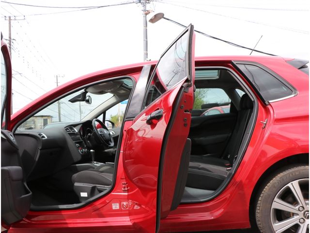 Citroen C4 2016-04 8660-11