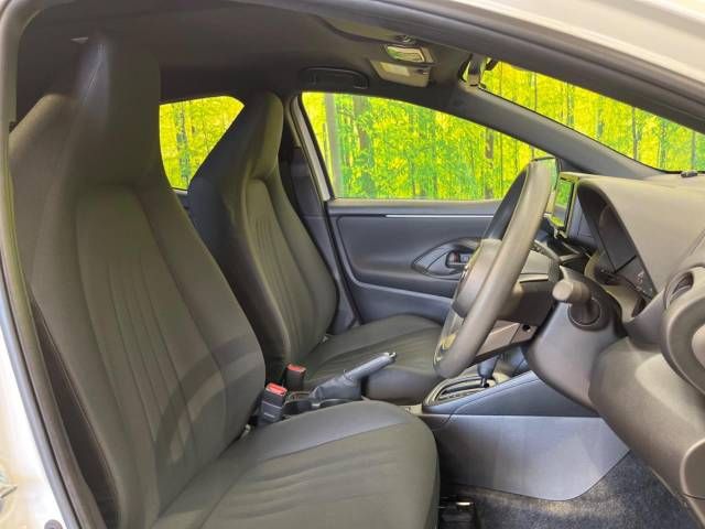 Toyota YARIS 2022-07 27434-8