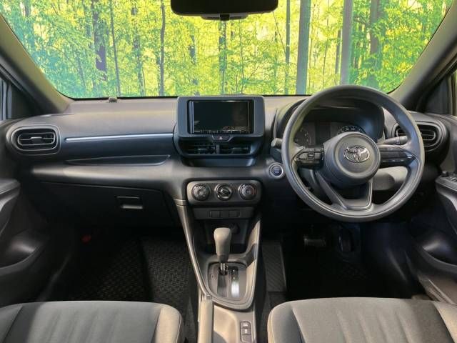 Toyota YARIS 2022-07 27434-1