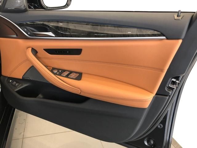 Bmw 5 SERIES 2023-01 16834-28