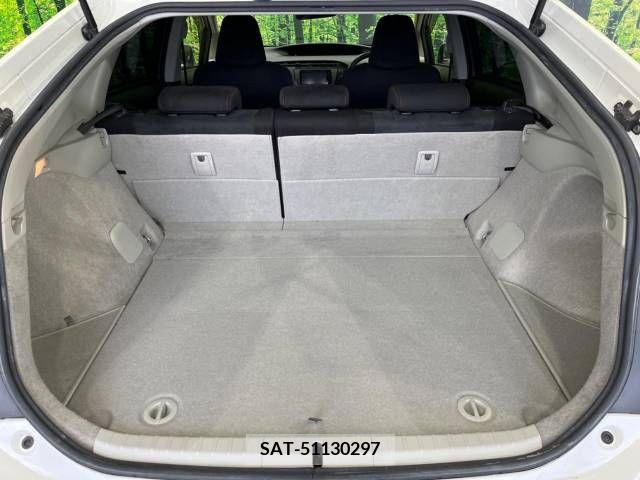 Toyota PRIUS 2015-07 221881-10