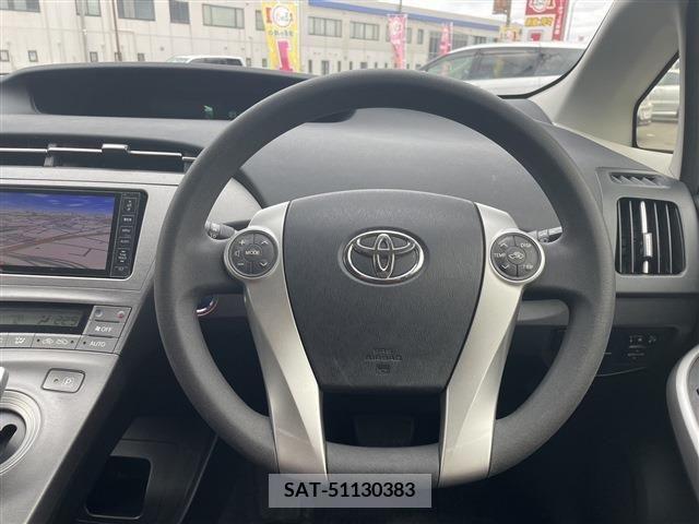Toyota PRIUS 2013-04 247809-12