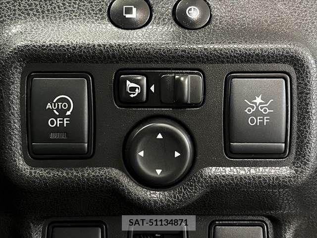 Nissan NOTE 2017-03 256937-3