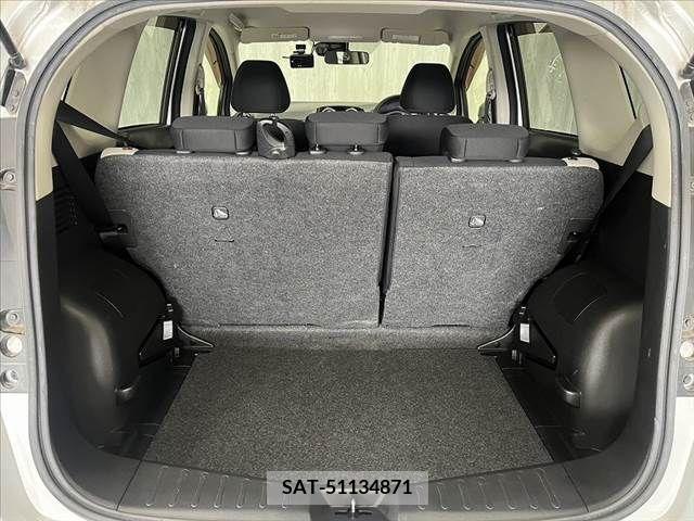 Nissan NOTE 2017-03 256937-12