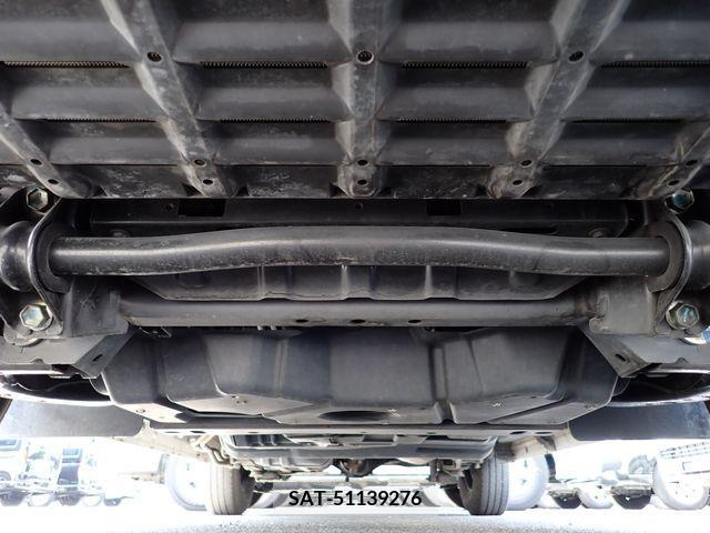 Nissan CARAVAN WAGON 2019-06 332416-27