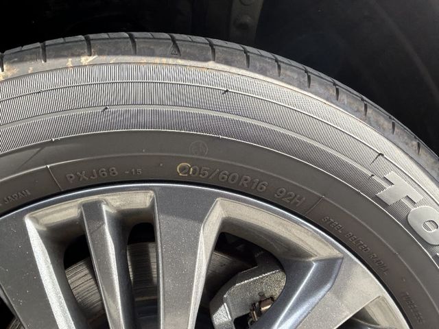 Toyota VOXY 2023-04 186265-25