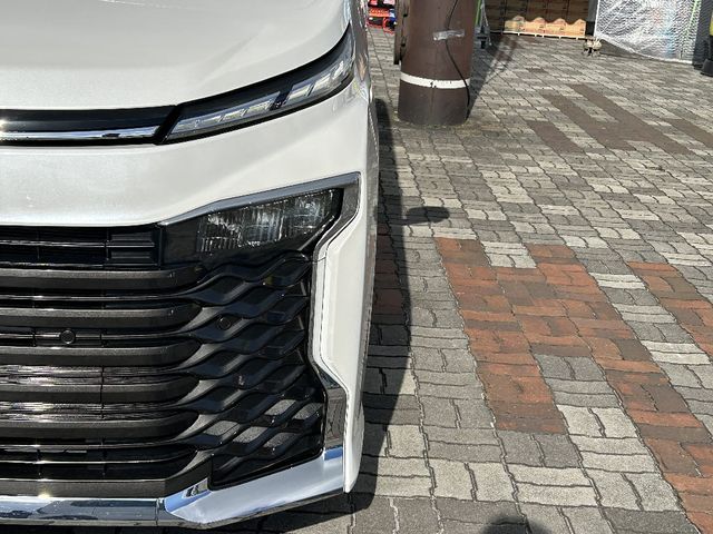 Toyota VOXY 2023-04 186265-27