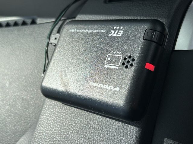 Toyota VOXY 2023-04 186265-20